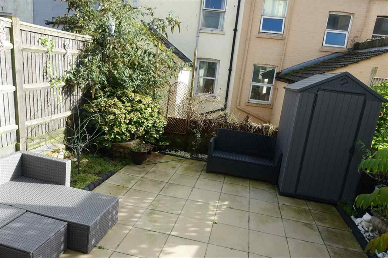 resized-2349823-Patio Area A.JPG